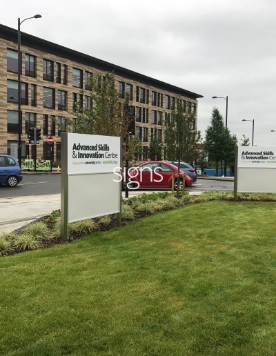 University Centre at Wakefield College University Sign